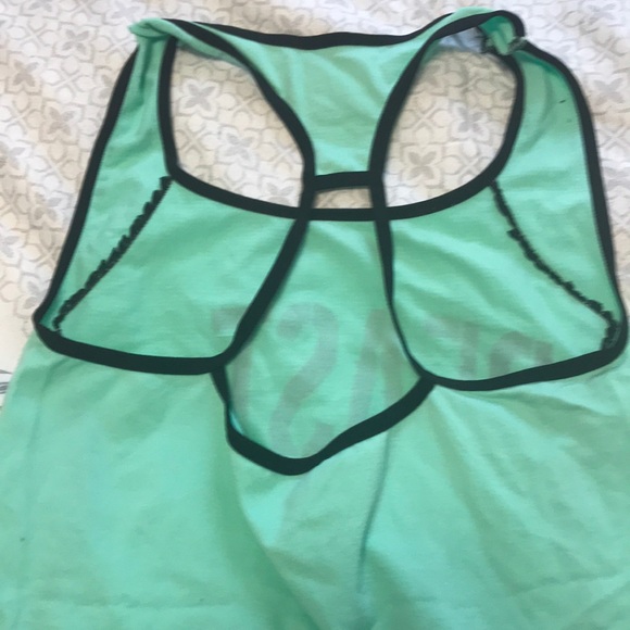 Workout tank - Picture 4 of 4